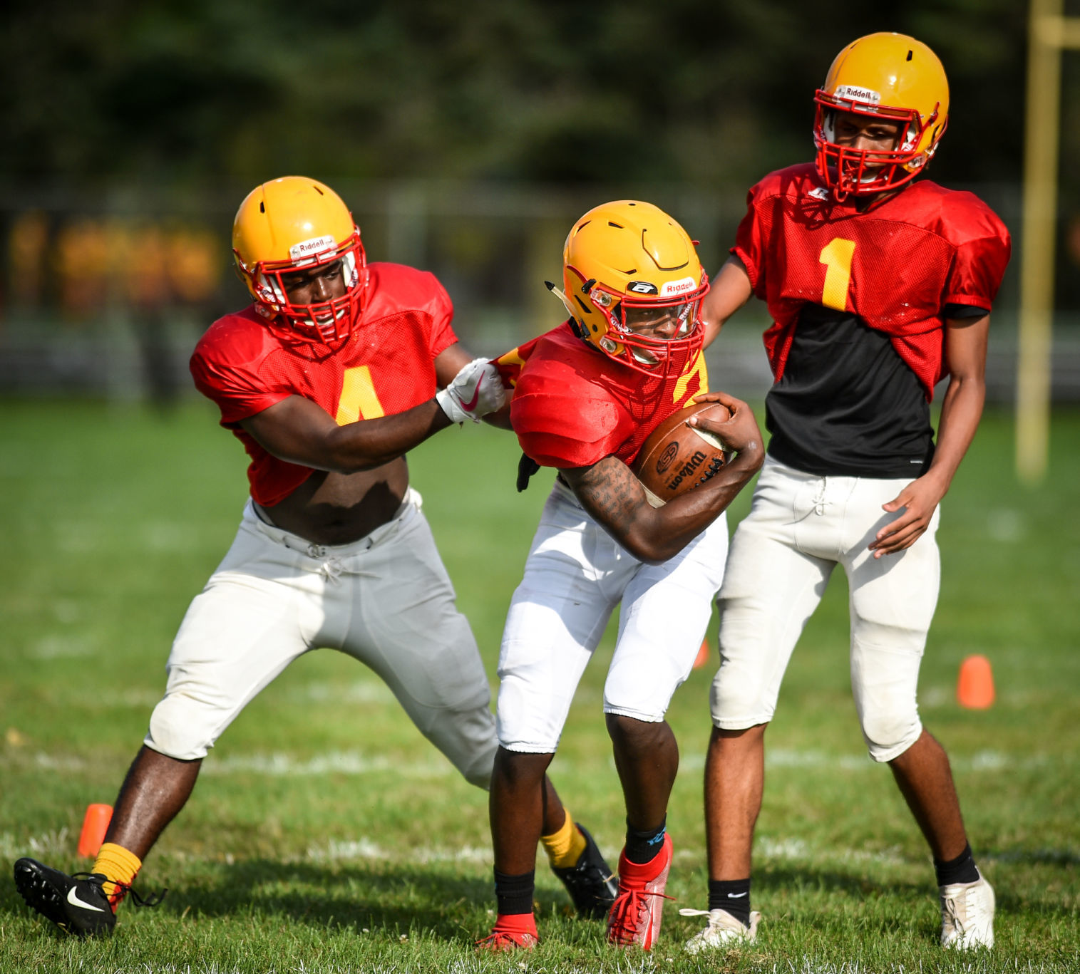 081919-mda-spt-rocky-football-097a.JPG